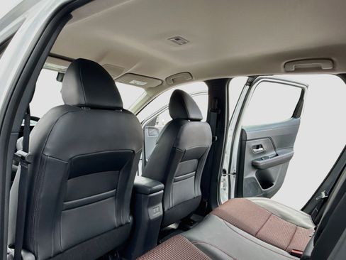 Certified 2025 Nissan Kicks SR AWD/4WD image 19