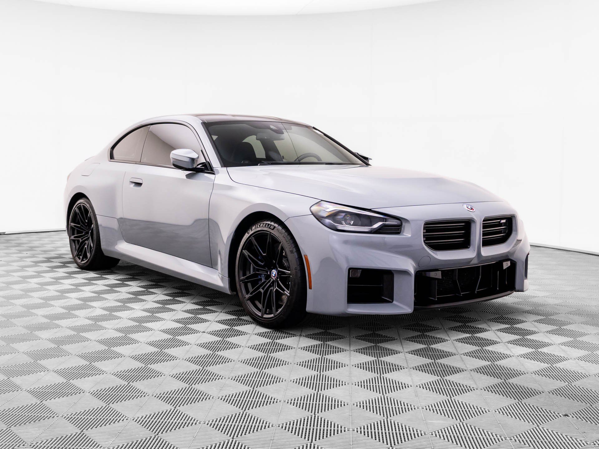 Used 2023 BMW M2 RWD image 9