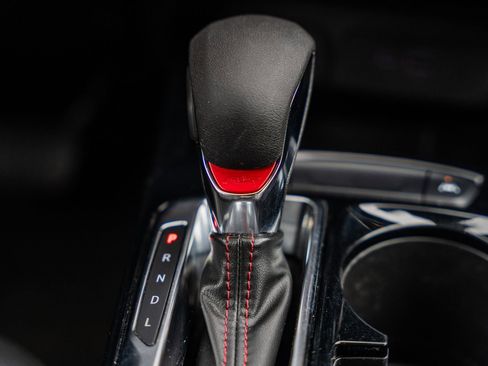 Used 2024 Chevrolet Trax RS w/ Driver Confidence Package image 31