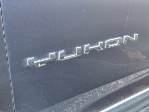 Used 2023 GMC Yukon SLT RWD image 8