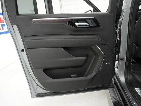 New 2026 Chevrolet Suburban LT w/ Comfort Package RWD image 37