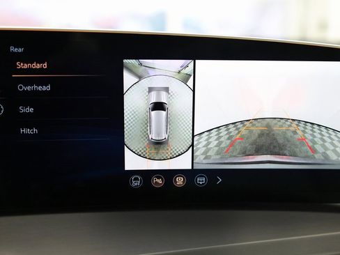 Used 2026 Cadillac Vistiq Sport image 30