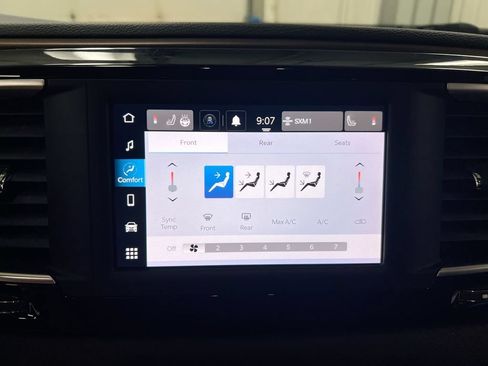 Used 2023 Chrysler Voyager LX FWD image 16