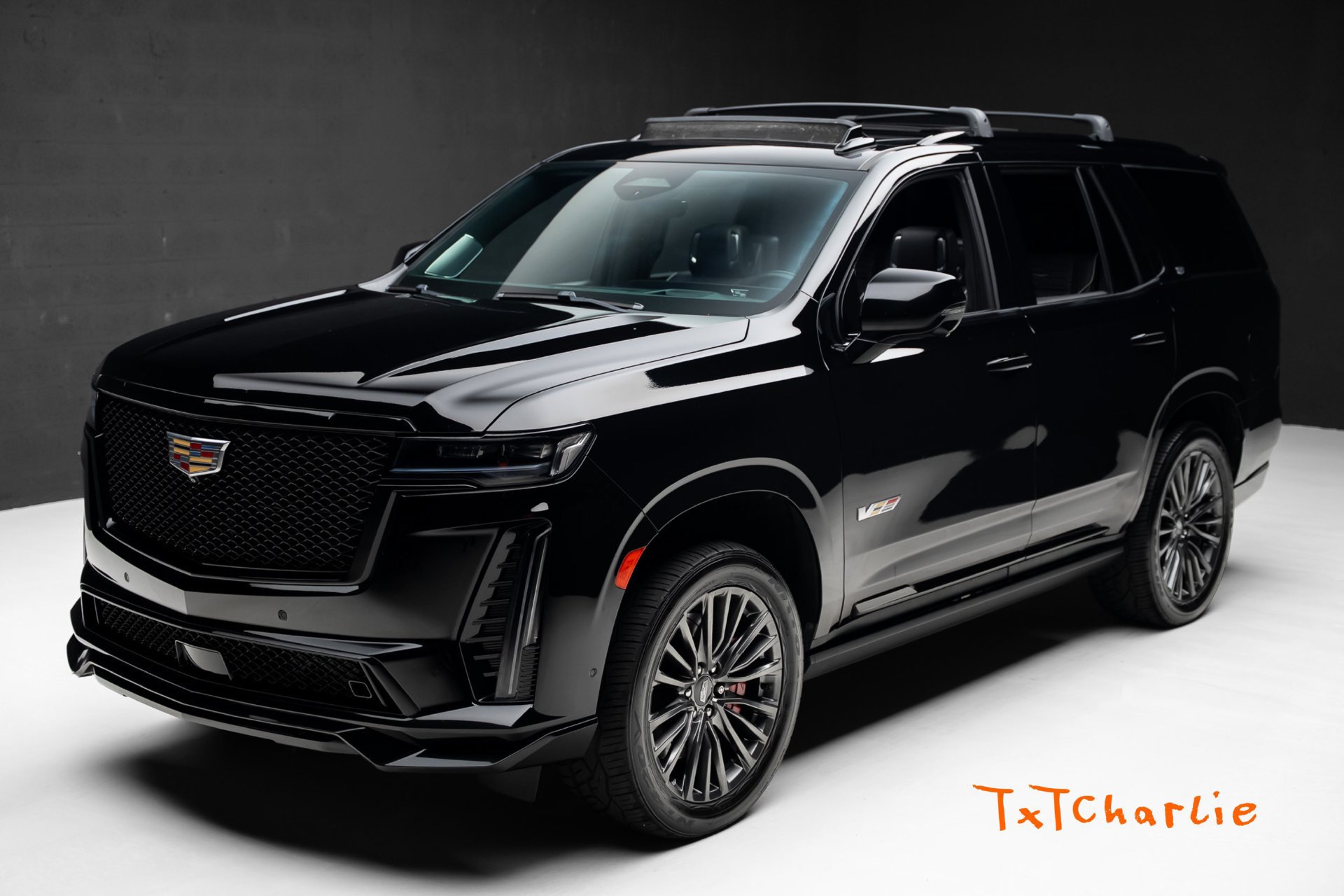 Used 2023 Cadillac Escalade V AWD/4WD image 1