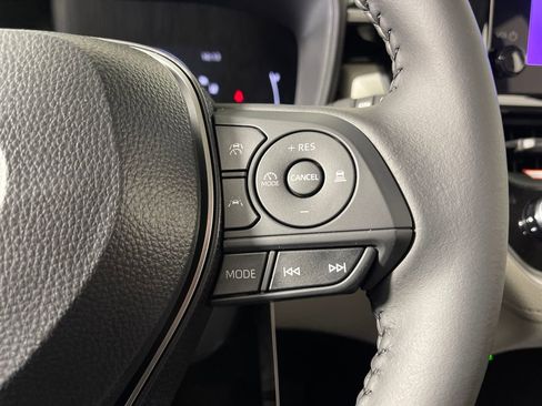 New 2026 Toyota Corolla Cross LE image 27