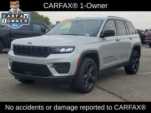 Certified 2024 Jeep Grand Cherokee Altitude AWD/4WD image 5
