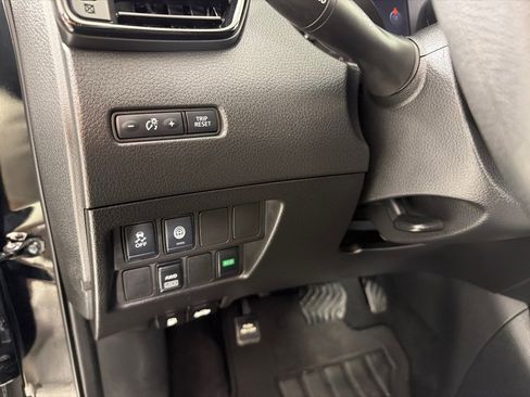 Used 2019 Nissan Rogue Sport SV image 12