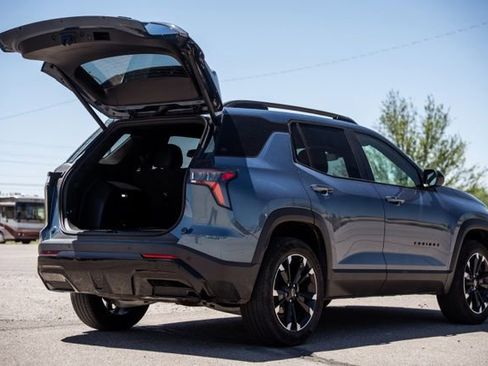 Used 2025 Chevrolet Equinox RS AWD/4WD image 5