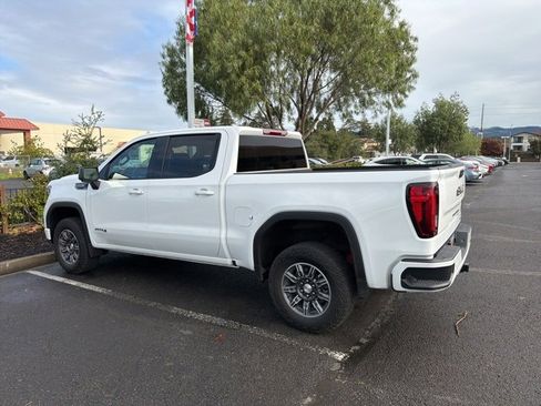 Used 2025 GMC Sierra 1500 AT4 image 12