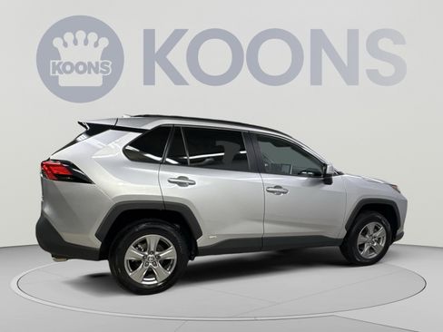 Used 2024 Toyota RAV4 LE AWD/4WD image 21