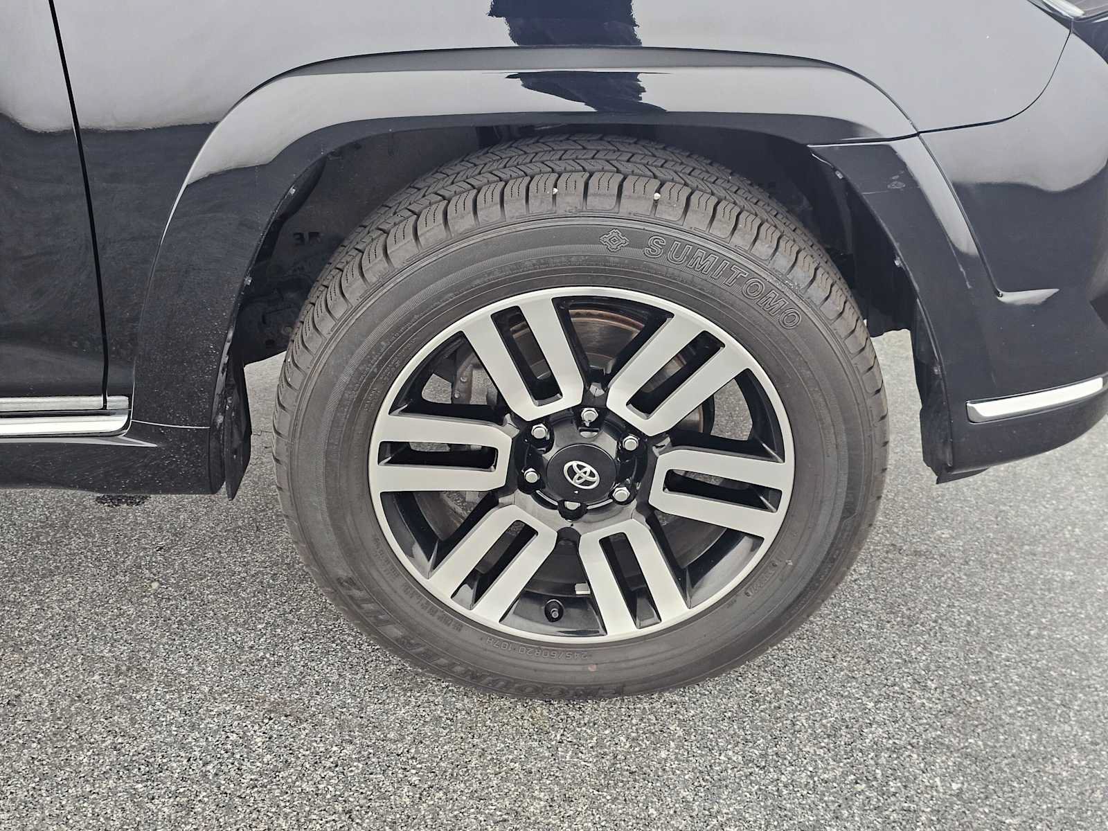 Used 2022 Toyota 4Runner Limited AWD/4WD image 9