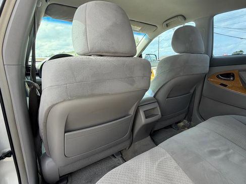 Used 2007 Toyota Camry XLE FWD image 11