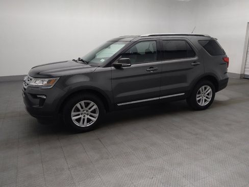 Used 2019 Ford Explorer XLT w/ Equipment Group 202A AWD/4WD image 1