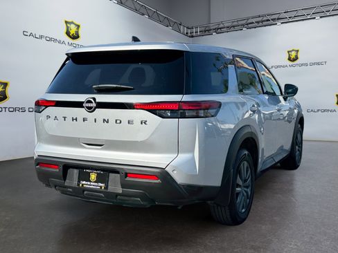 Used 2024 Nissan Pathfinder S FWD image 5