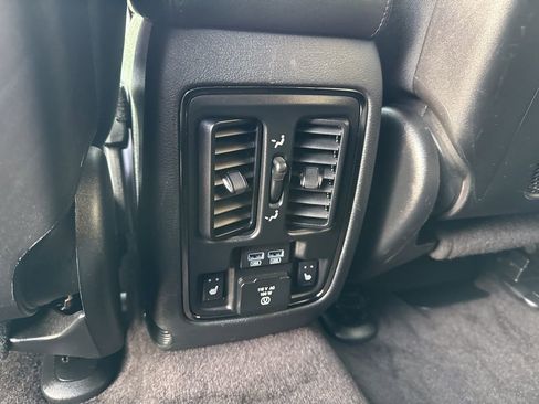 Used 2018 Jeep Grand Cherokee High Altitude image 26