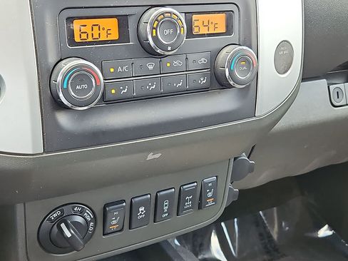 Used 2014 Nissan Frontier PRO-4X w/ Pro-4x Graphics Package AWD/4WD image 22