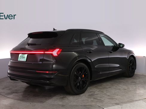 Used 2023 Audi e-tron Chronos w/ Chronos Package AWD/4WD image 3