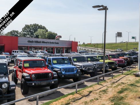 Used 2022 Jeep Wrangler Unlimited Rubicon 392 w/ Trailer Tow Package AWD/4WD image 2