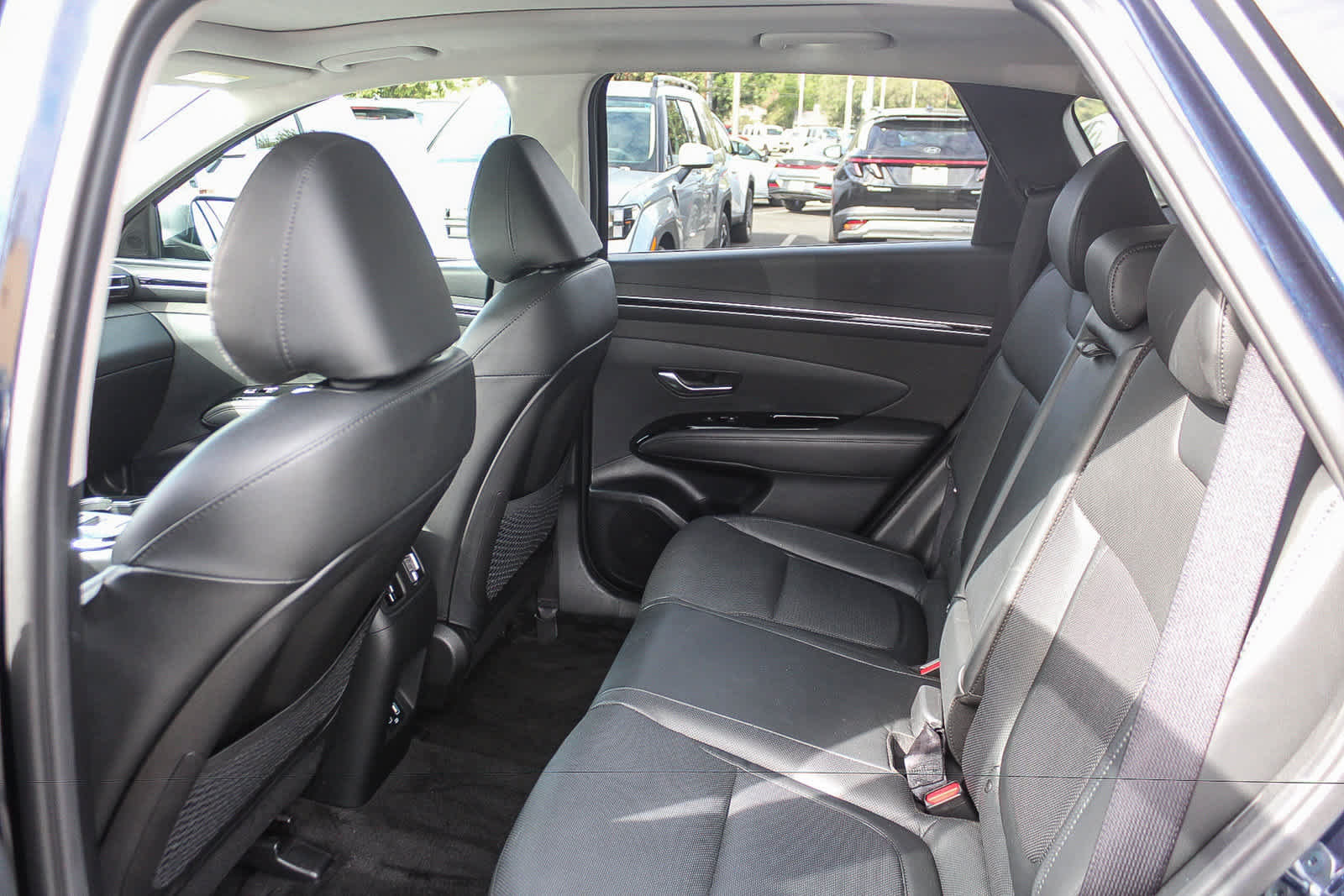 Certified 2023 Hyundai Tucson Limited AWD/4WD image 23