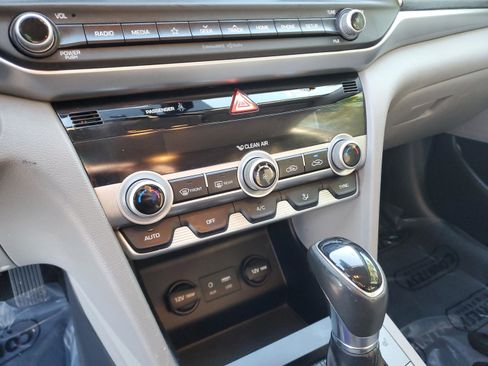 Used 2019 Hyundai Elantra Value Edition image 21