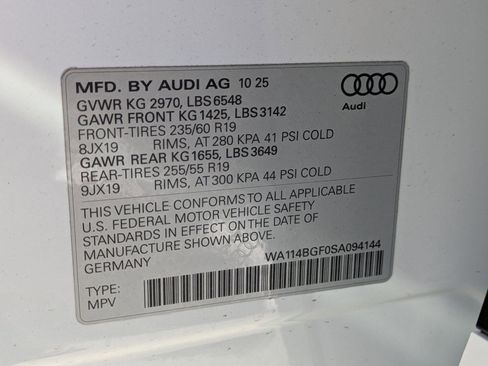 New 2025 Audi Q6 e-tron Premium image 18