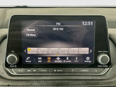Used 2025 Nissan Rogue SV AWD/4WD image 21