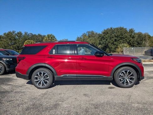 New 2026 Ford Explorer ST-Line image 4