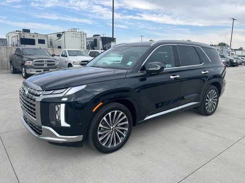 Used 2025 Hyundai Palisade Calligraphy image 7