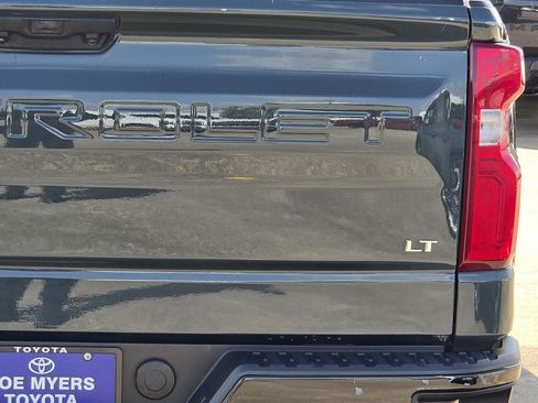 Used 2025 Chevrolet Silverado 1500 LT Trail Boss w/ Convenience Package II AWD/4WD image 9