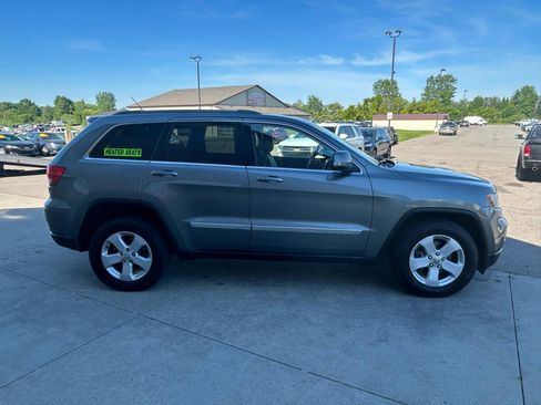 Used 2012 Jeep Grand Cherokee Laredo AWD/4WD image 4