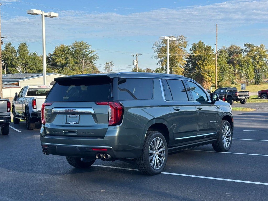 Certified 2023 GMC Yukon XL Denali AWD/4WD image 3