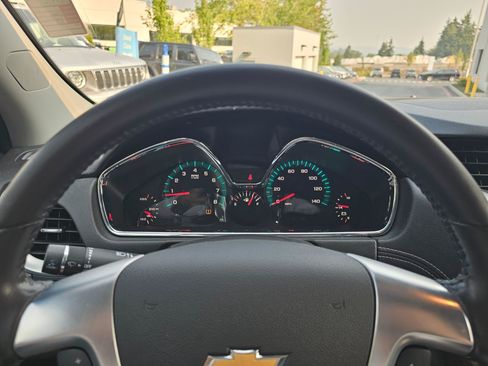 Used 2017 Chevrolet Traverse LT AWD/4WD image 29