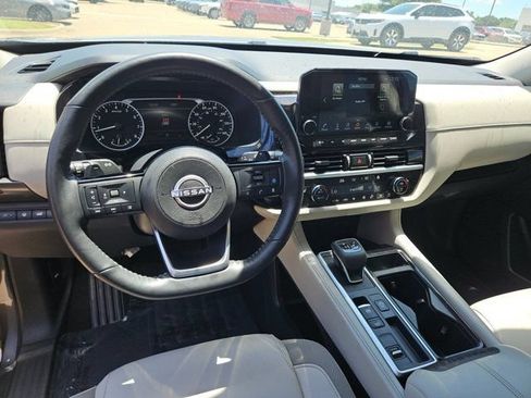 Used 2023 Nissan Pathfinder SL FWD image 17