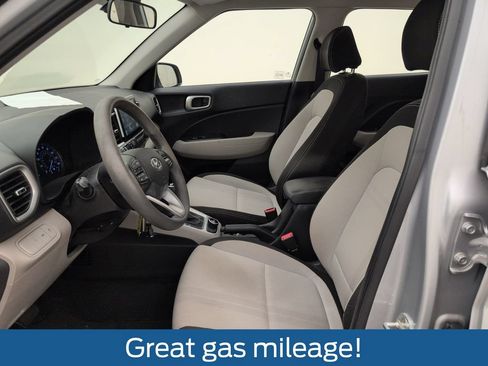 Used 2020 Hyundai Venue SEL FWD image 4