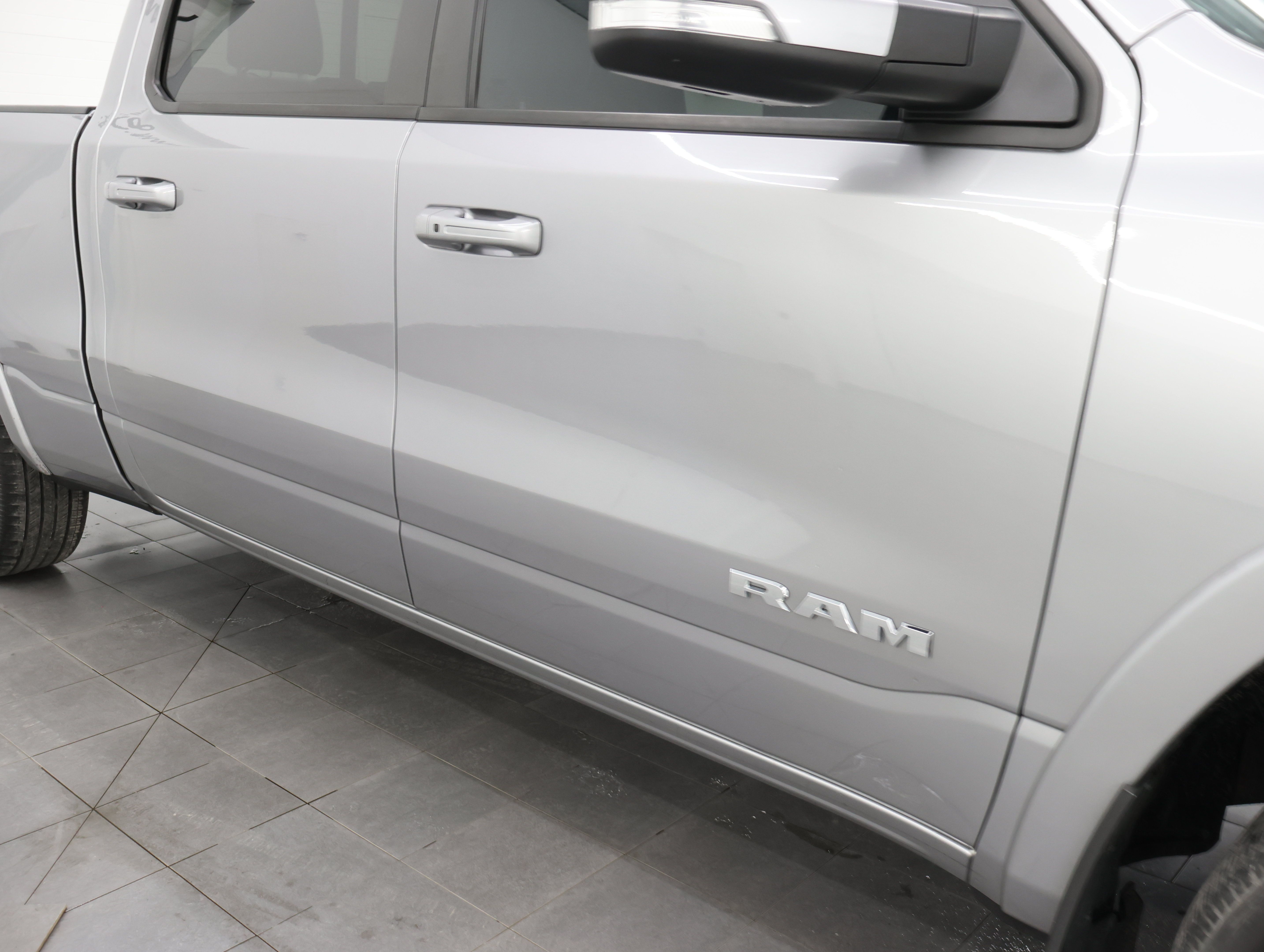 Used 2020 RAM 1500 Laramie AWD/4WD image 25