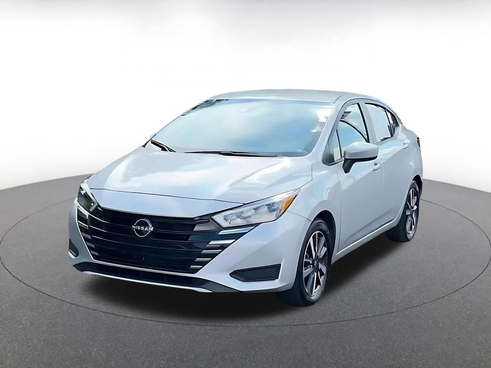Used 2025 Nissan Versa SV FWD image 6