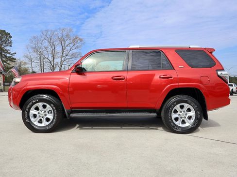 Used 2016 Toyota 4Runner SR5 Premium image 3
