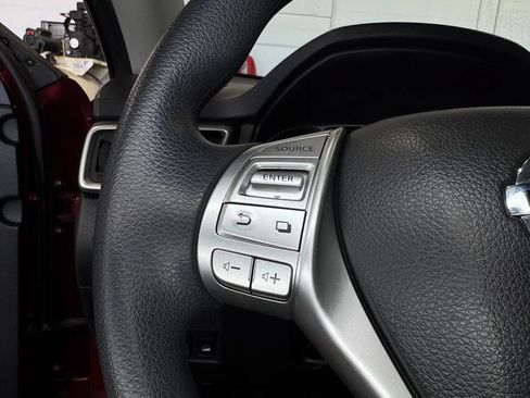 Used 2016 Nissan Rogue S AWD/4WD image 16