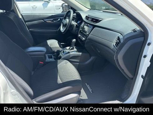 Used 2018 Nissan Rogue SV FWD image 5