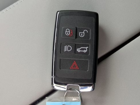 New 2026 Land Rover Range Rover Evoque Dynamic SE image 37