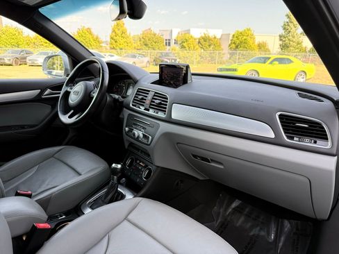 Used 2018 Audi Q3 2.0T Premium FWD image 27