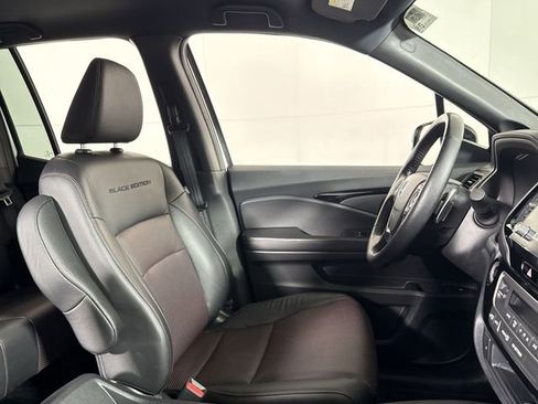 Used 2023 Honda Ridgeline Black Edition image 12