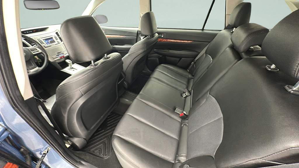 Used 2012 Subaru Outback 2.5i Limited AWD/4WD image 9