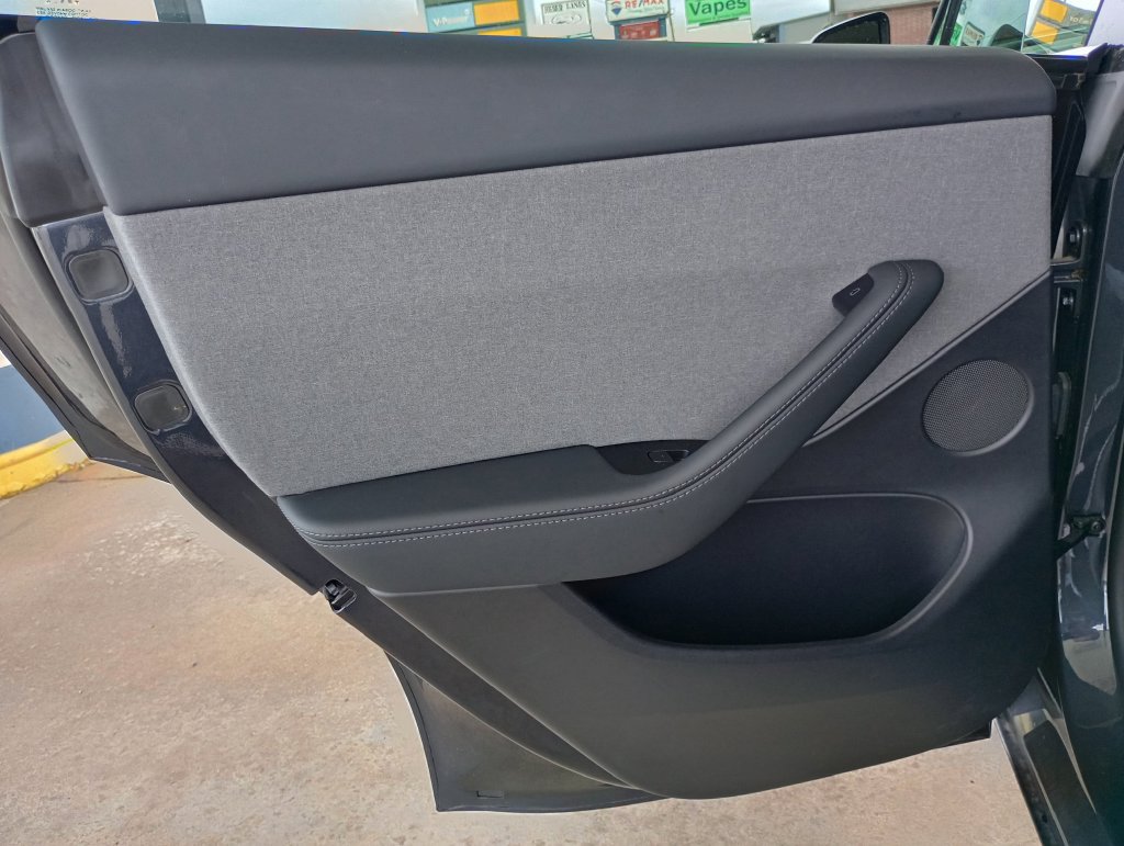 Used 2026 Tesla Model Y Long Range RWD image 27