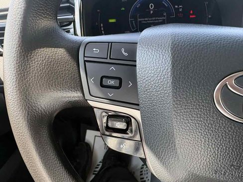 Used 2026 Toyota Camry LE FWD image 22