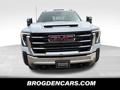 New 2026 GMC Sierra 2500 SLT w/ SLT Premium Package AWD/4WD image 8
