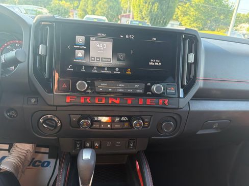 Used 2026 Nissan Frontier PRO-4X AWD/4WD image 11