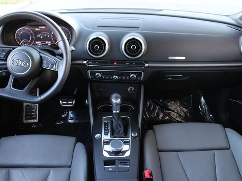 Used 2017 Audi A3 e-tron Premium Plus w/ Technology Package image 10