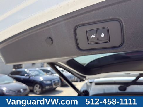 Used 2026 Nissan Pathfinder SL FWD image 12