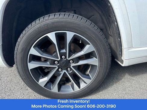 Used 2021 Jeep Grand Cherokee L Overland w/ Luxury Tech Group IV image 4